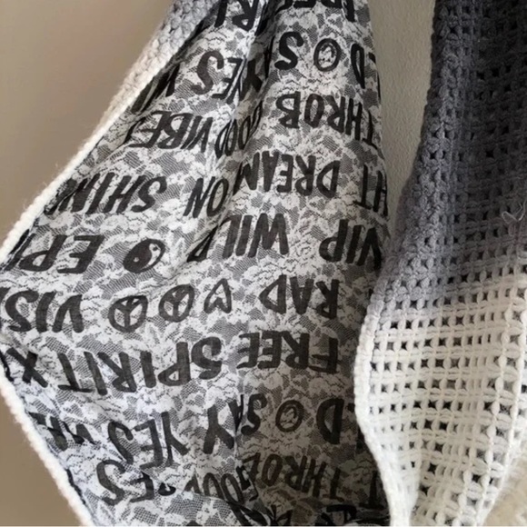 BCBGeneration Knitted Knit Floral Lace Quote Print Cozy Infinity Winter Scarf - Picture 5 of 7